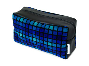 WBG-225-PVB_001_web_43_20 Provincial Blue Washbag
